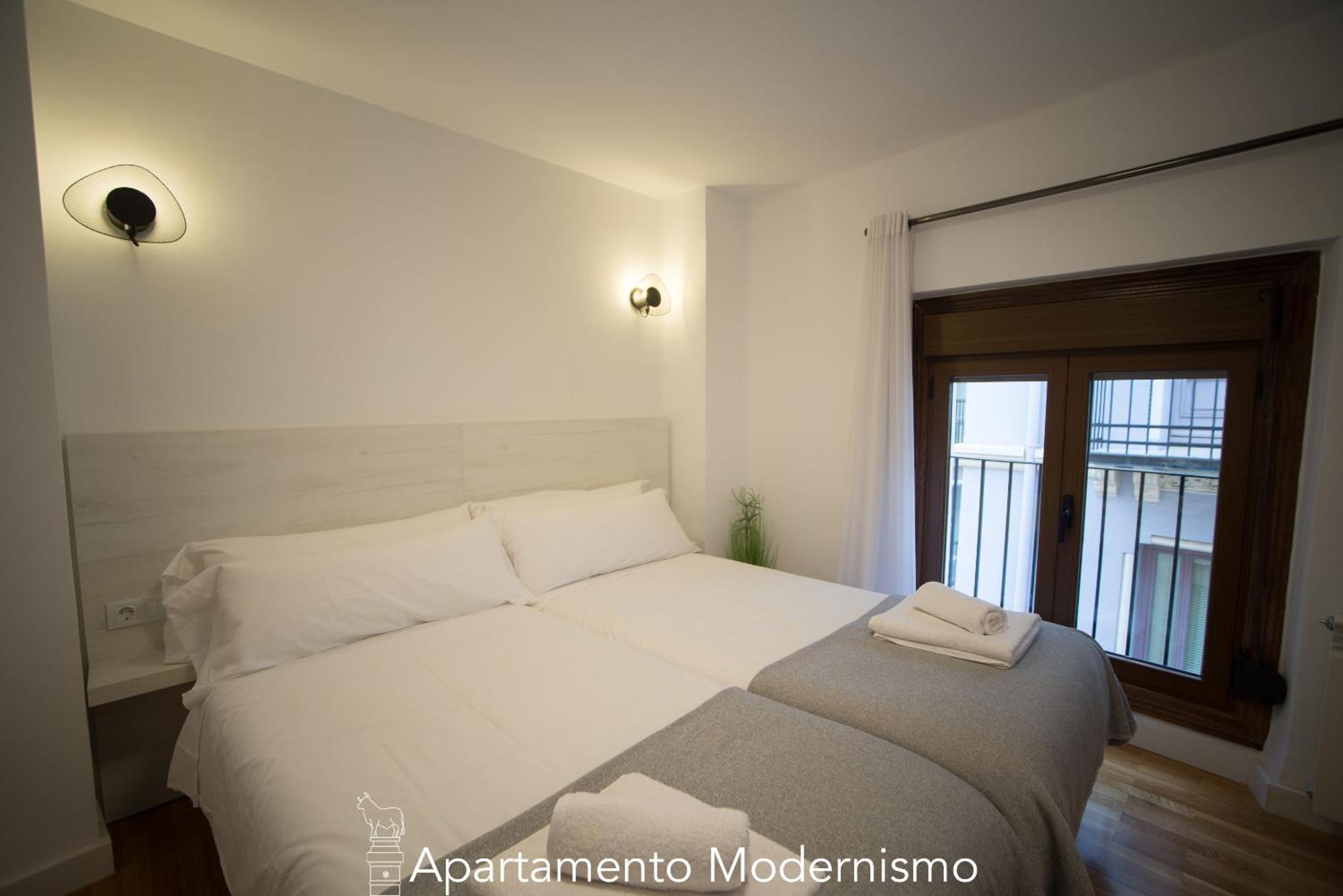 Apartamentos Plaza Del Torico טרואל מראה חיצוני תמונה