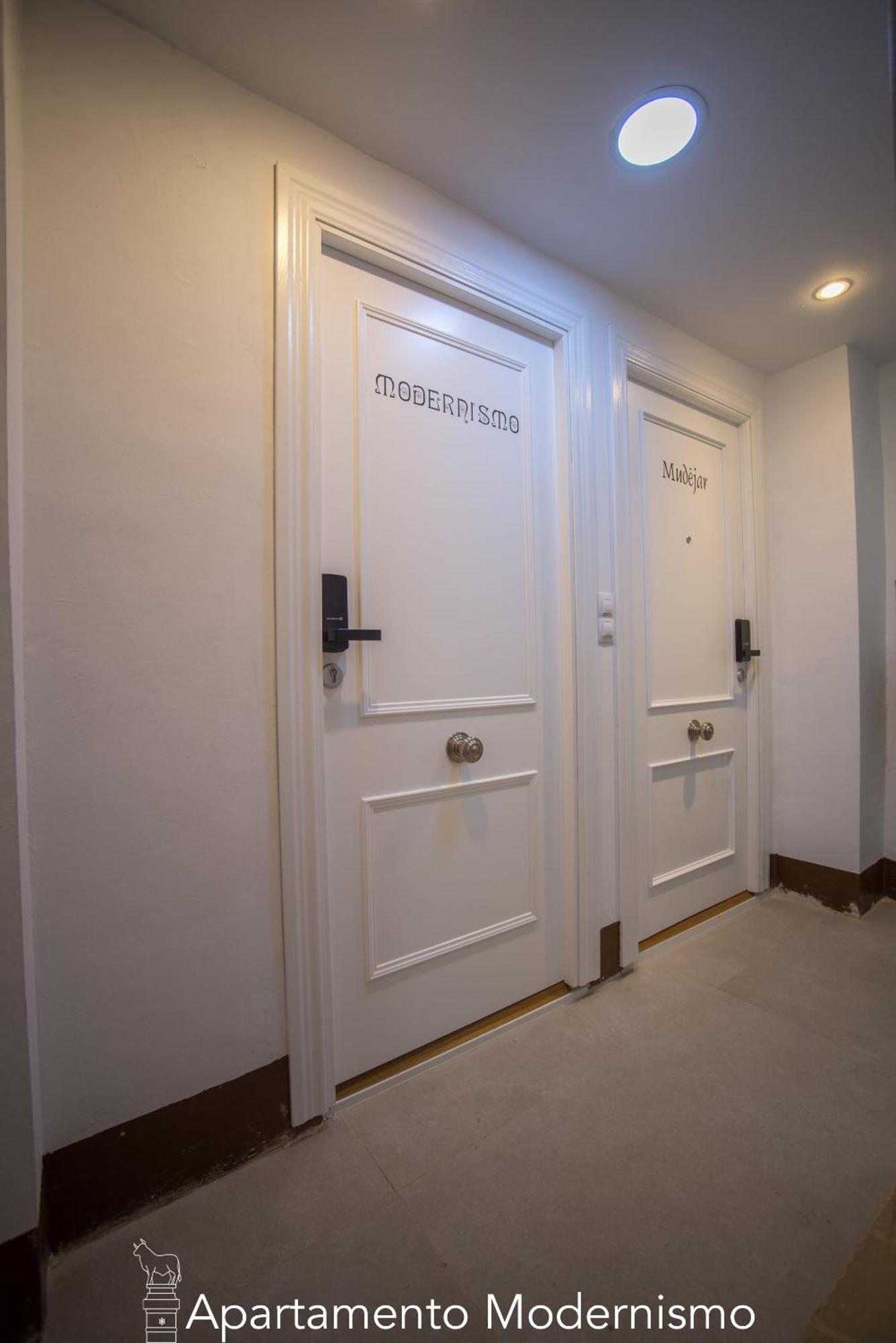 Apartamentos Plaza Del Torico טרואל חדר תמונה